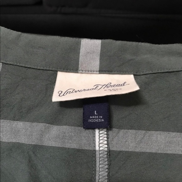 Universal Thread Short Sleeve Top - Picture 2 of 5